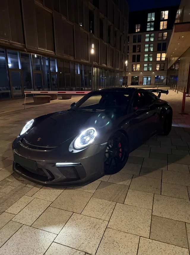 Rent a Porsche 911 GT3 in Munich – view 1