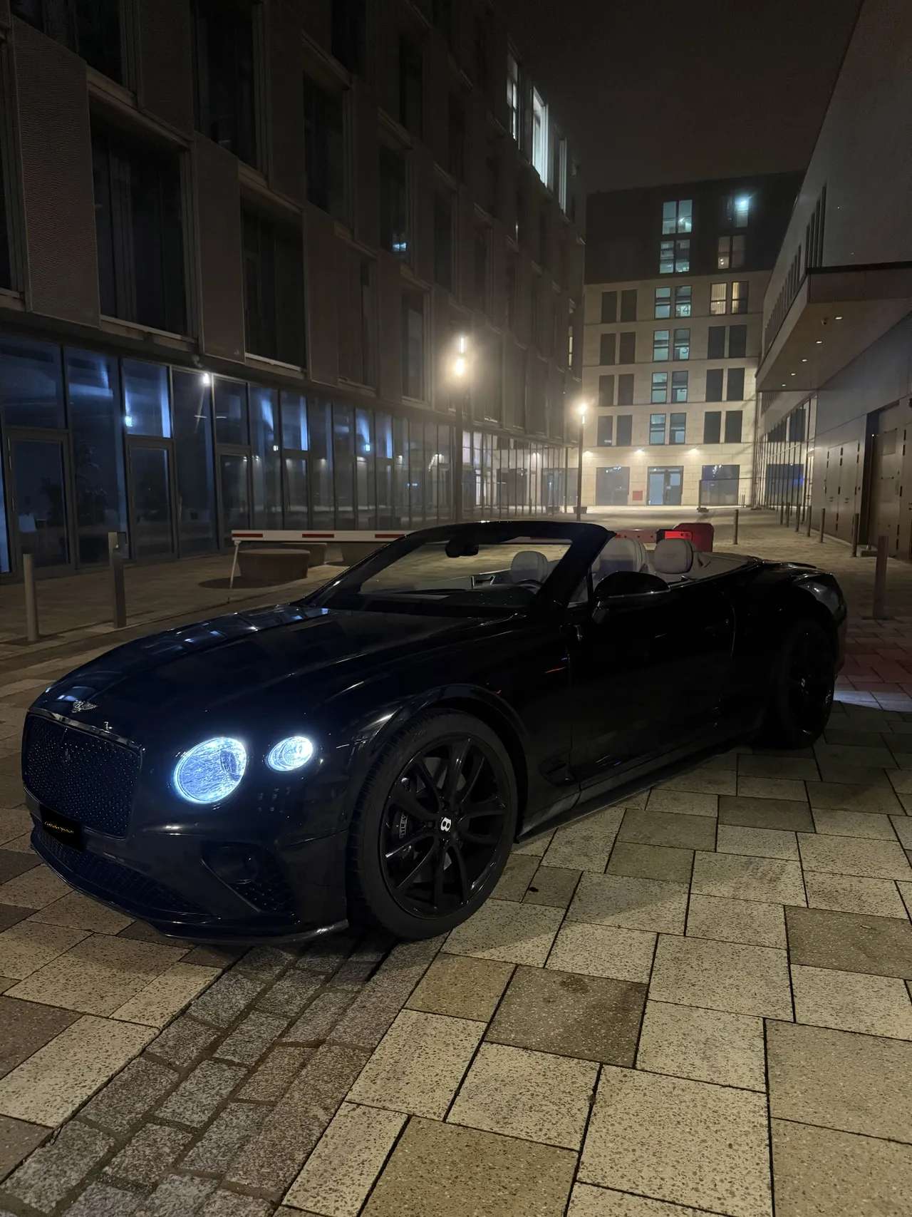 Rent a Bentley Continental GTC in Munich